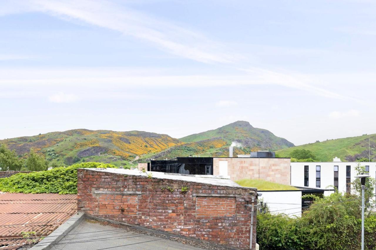 Charming Studios Near Holyrood Park & Calton Hill Edinburgh Exterior foto